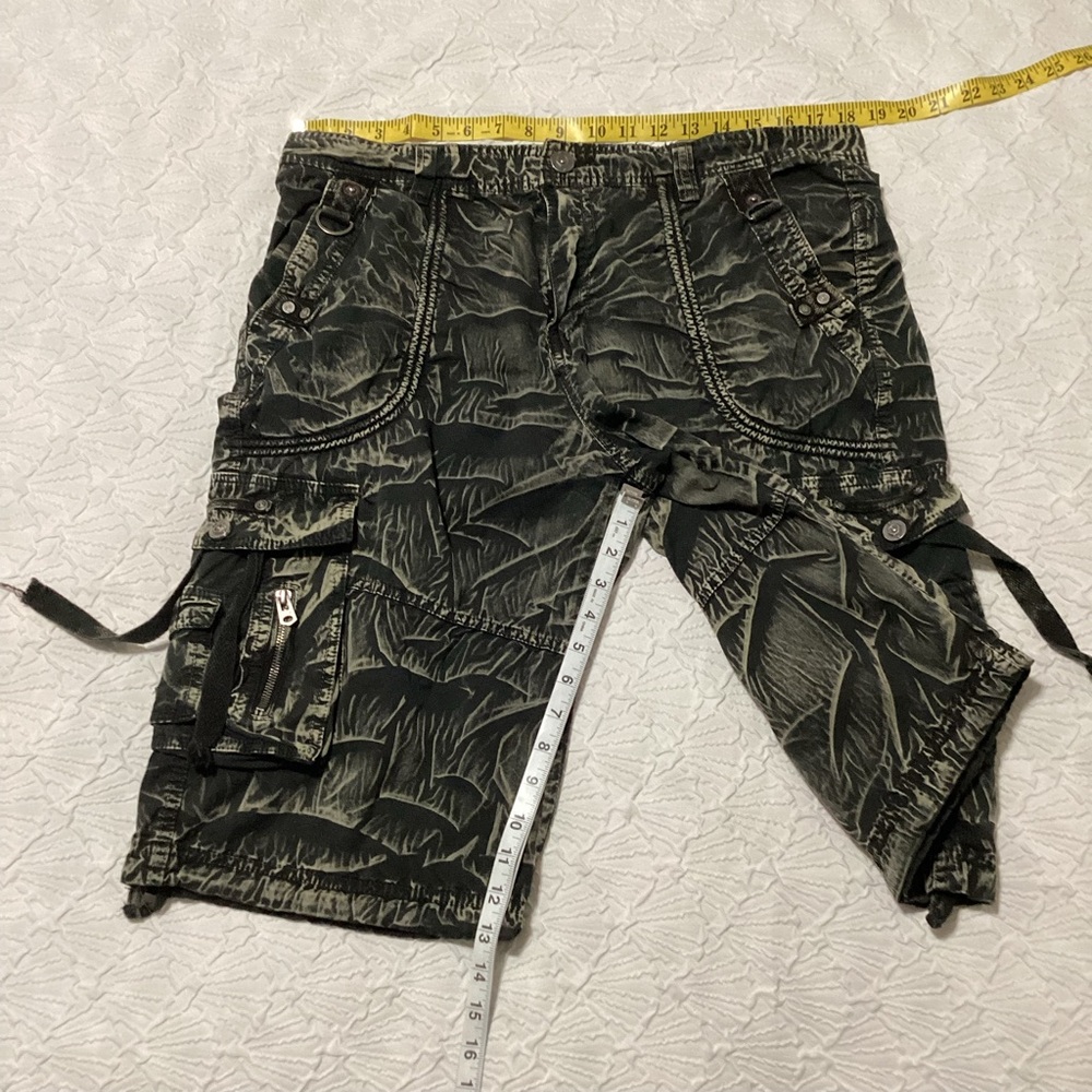 Twoce Cargo Shorts - Picture 2 of 4